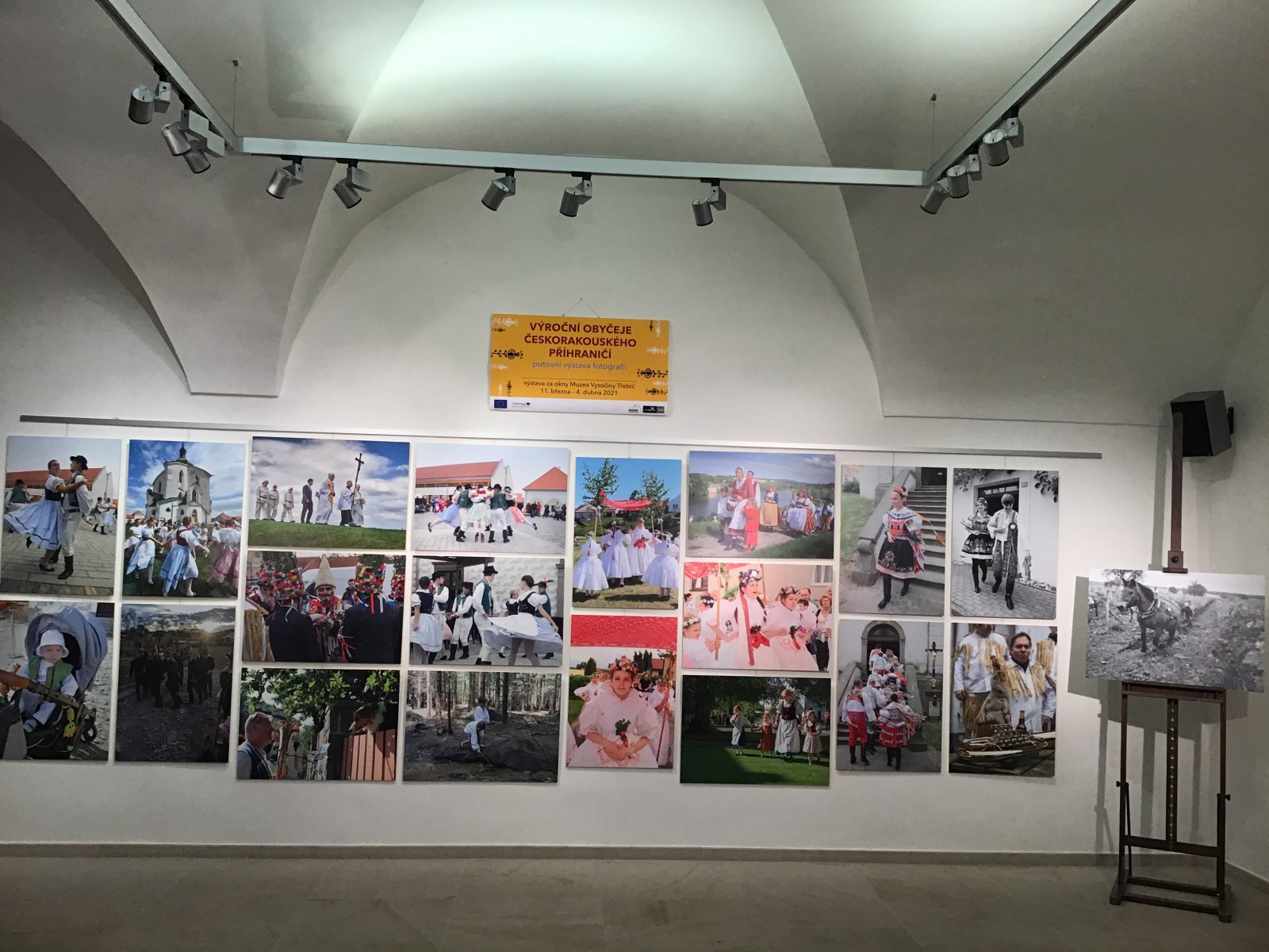Fotovýstava "Výroční obyčeje česko-rakouského příhraničí" putuje do dalších regionů